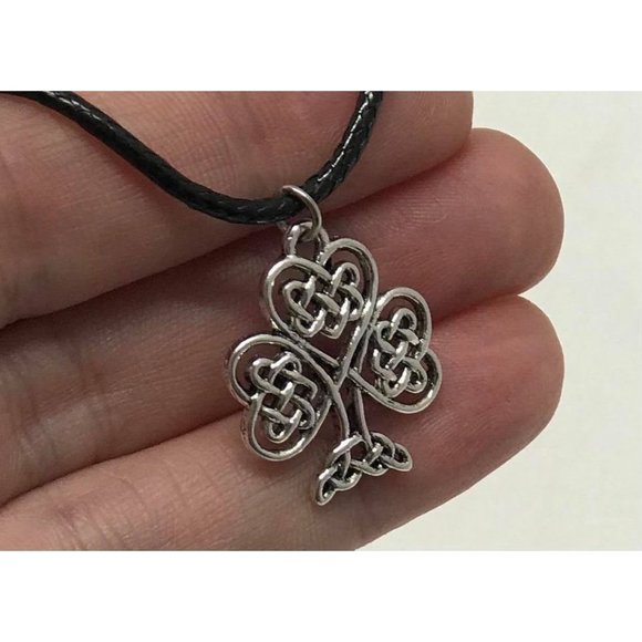 Celtic Infinity Knot Shamrock Clover Irish Cross - Picture 3 of 9
